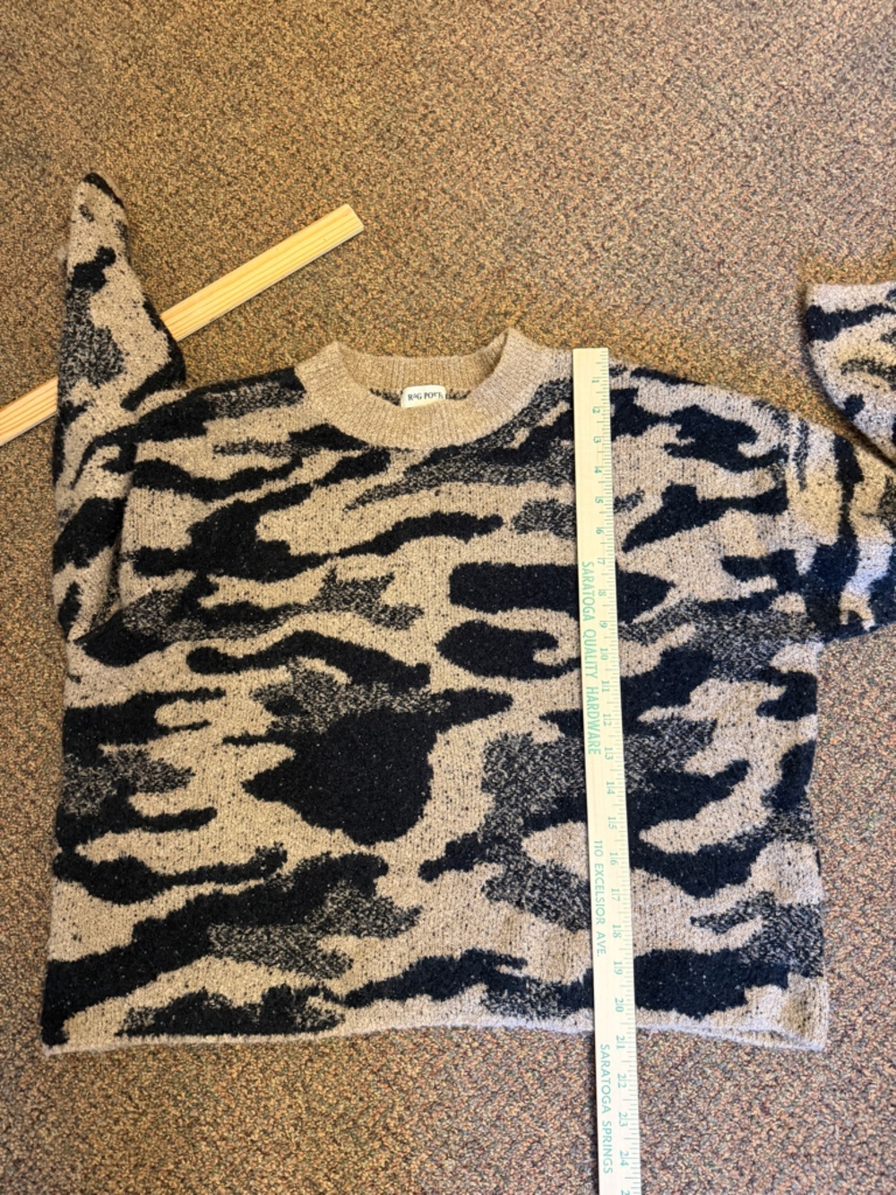 Rag Poets Camo Bulky Knit Crewneck Sweater Camo size Medium - Picture 5 of 6